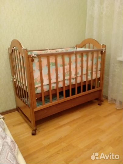 Детская кроватка