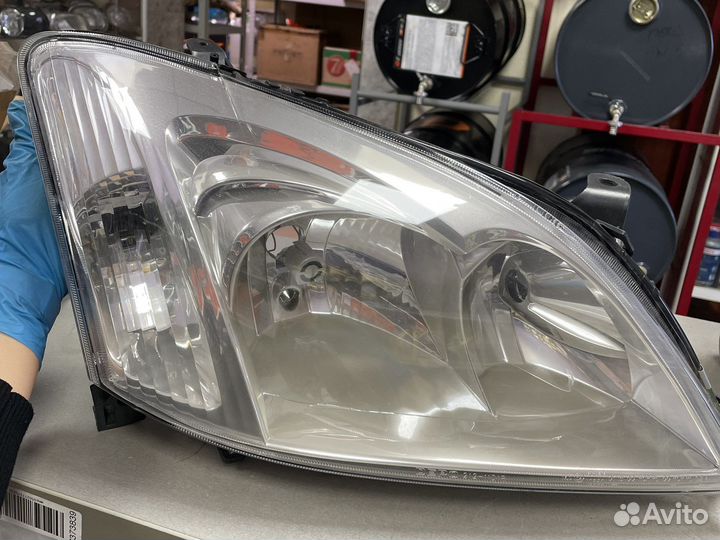 Фара передняя правая corolla 120 хэтчбек