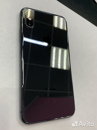 Телефон iPhone X 64 gb
