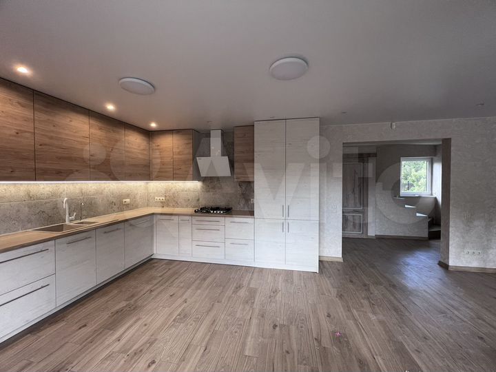 Дом 141,8 м² на участке 5 сот.