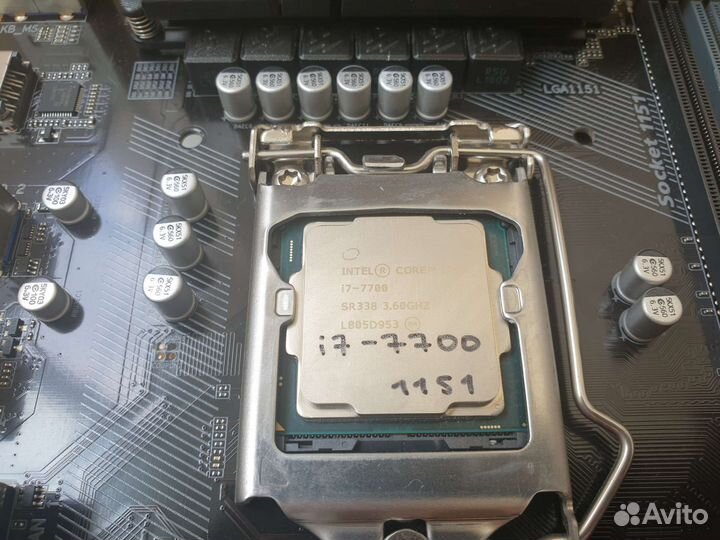 Материнская плата Gigabyte Z270P-D3 и i7-7700