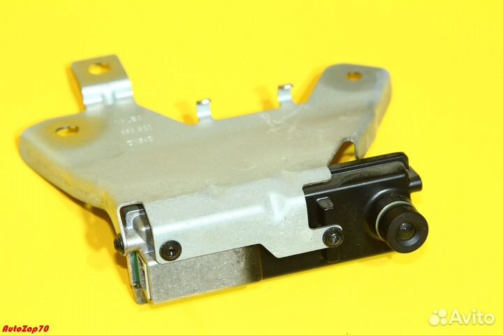 Nissan Patrol (Y62) Камера