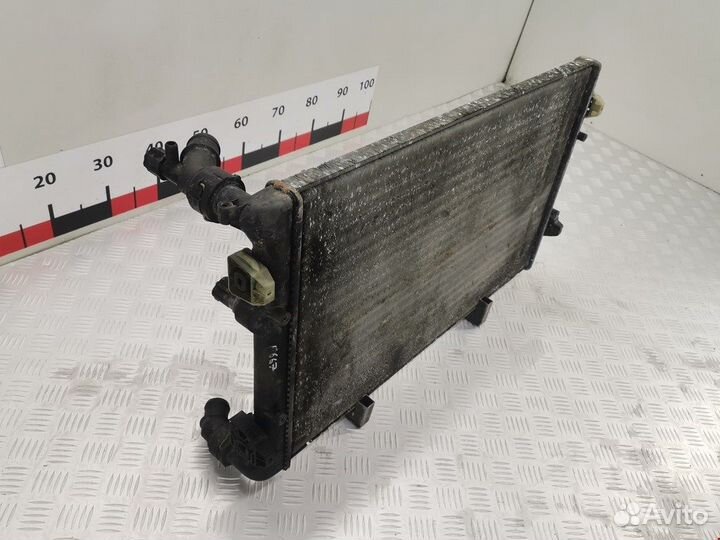 Радиатор основной для Volkswagen Golf 4