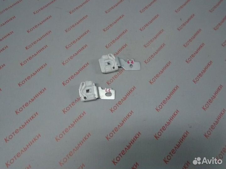 Nissan 80771-BA200 Ремкомплект стеклоподъёмника L