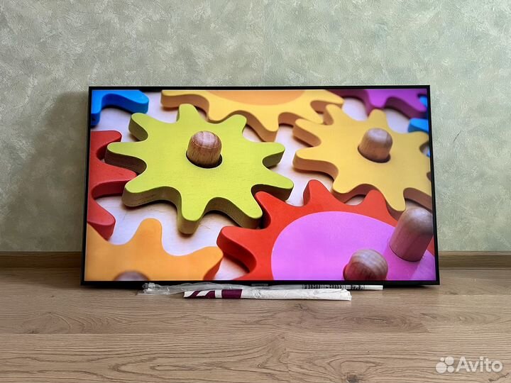 Телевизор Samsung Crystal UHD 43