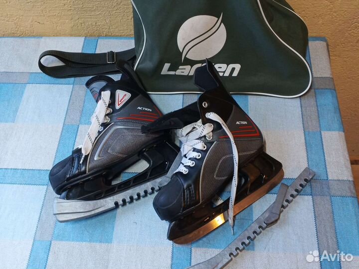 Коньки хоккейные 40 размер