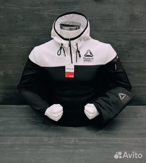 Спортивный костюм Reebok