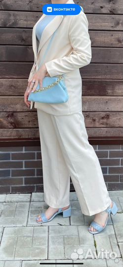 Брючный костюм женский