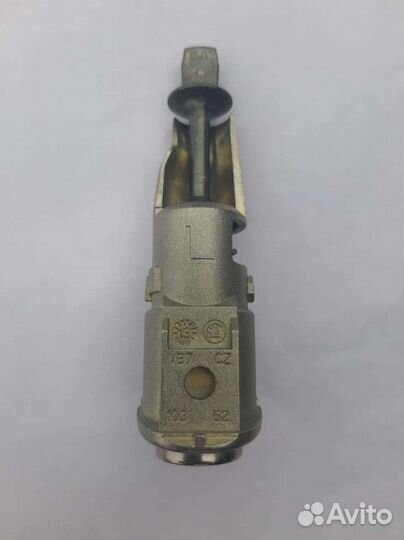 Личинка замка двери skoda octavia a5