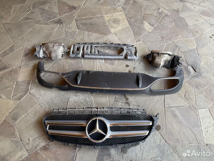 Оригинал задний диффузор на Мерседес w213