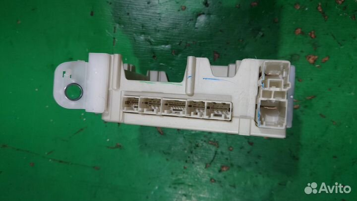 Блок предохранителей салона 82730-0K530 G8 toyota