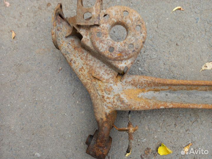 Toyota Auris (E150) I балка задняя