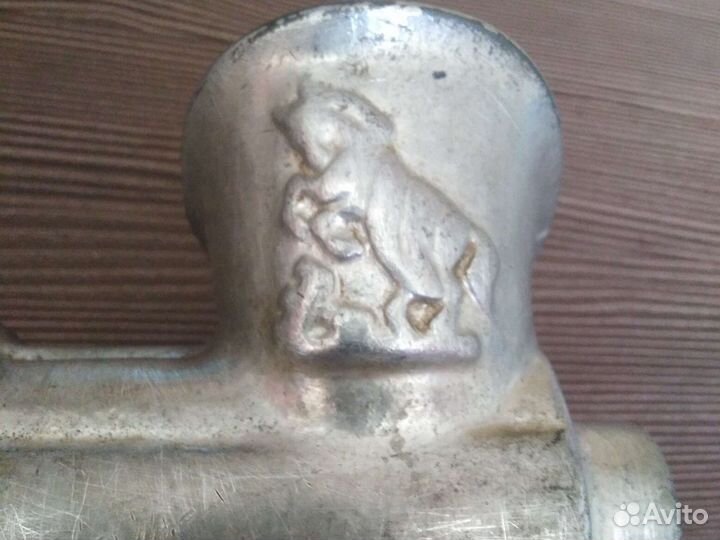 Вафельница мясорубка к праздникам обменяю