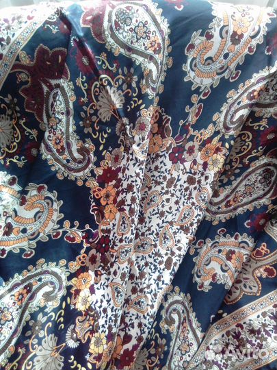 Платок шелковый новый