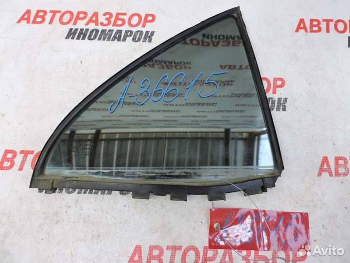 Стекло двери задней правой форточка Toyota Avensis