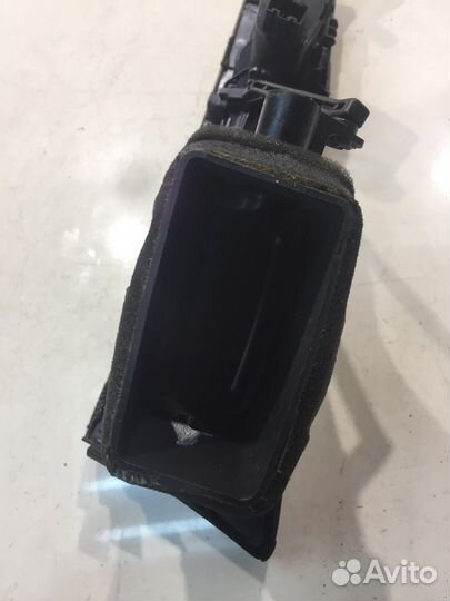 Воздушный дефлектор (средний,правый)