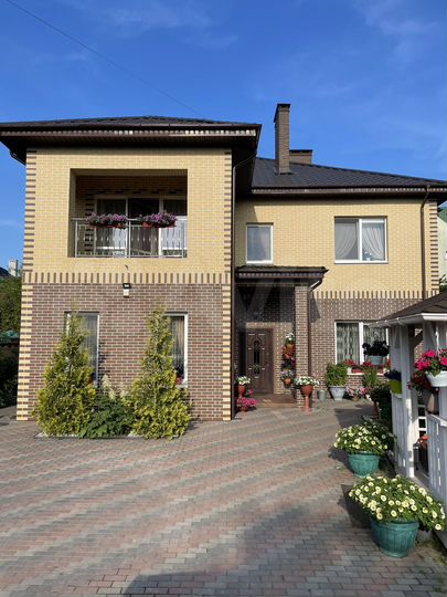 Дом 266,2 м² на участке 6,5 сот.