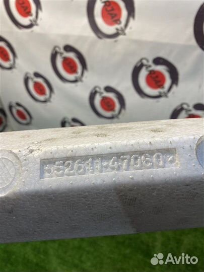 Пенопласт в бампер(8) передний Toyota Prius A