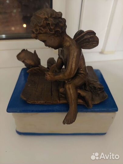 Шкатулка фарфоровая с бронзой 1895г