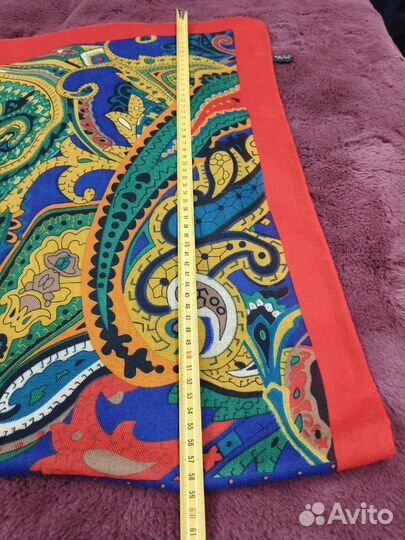 Платок из шерсти 116 на 116 см