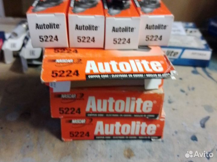Свеча зажигания Autolite 5224