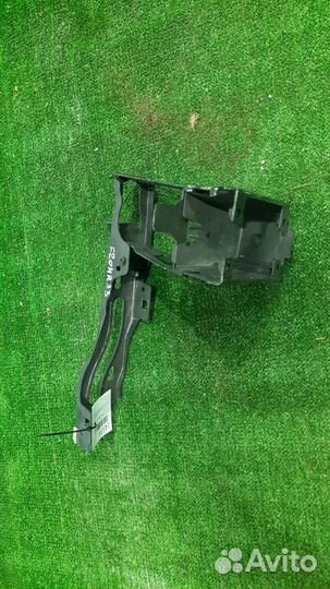 Кронштейн фары правый BMW 116i F20 2012