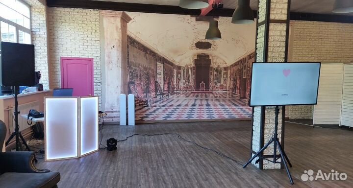 Диджей с оборудованием на ваш праздник