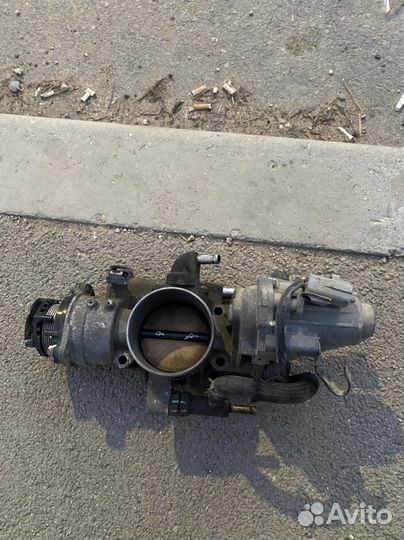 Дроссельная заслонка 2UZ Toyota Land Cruiser 100