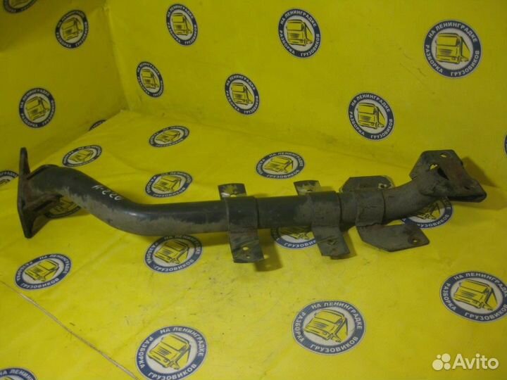 Кронштейн закабинного крыла правый 9415204733 merc