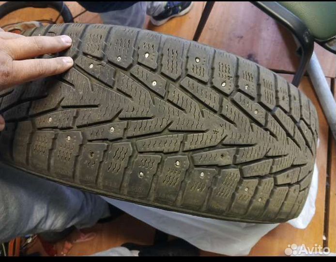 Nokian Tyres Hakkapeliitta 8 SUV 2.25/6 R17