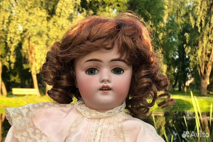 Антикварная кукла