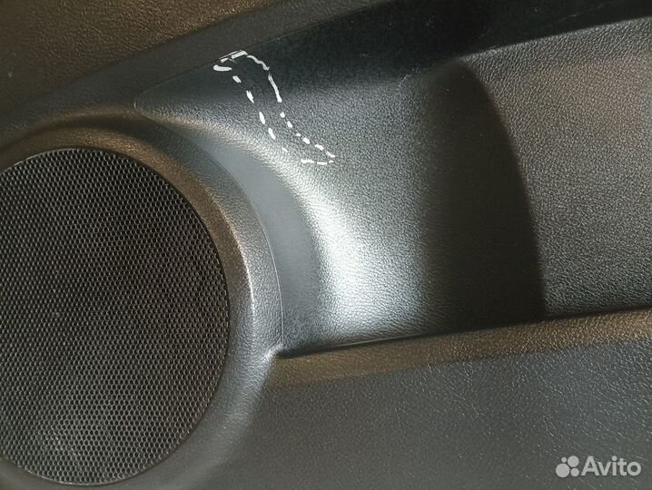 Mazda 3 BL Обшивка двери передней правой