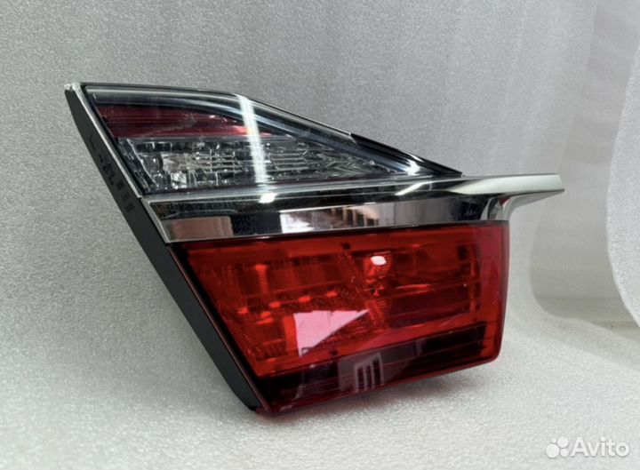 Фонарь задний левый toyota camry 55