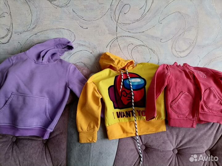 Одежда для девочки 98-104 (платья, костюмы)