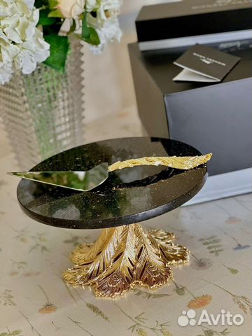 Тортница Michael Aram