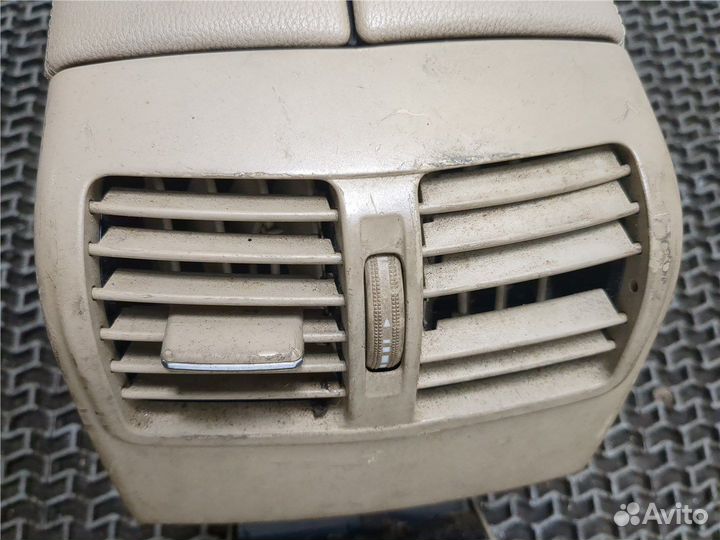 Консоль салона Mercedes E W212, 2011