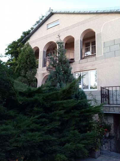 Комната 15 м² в 5-к., 3/3 эт.