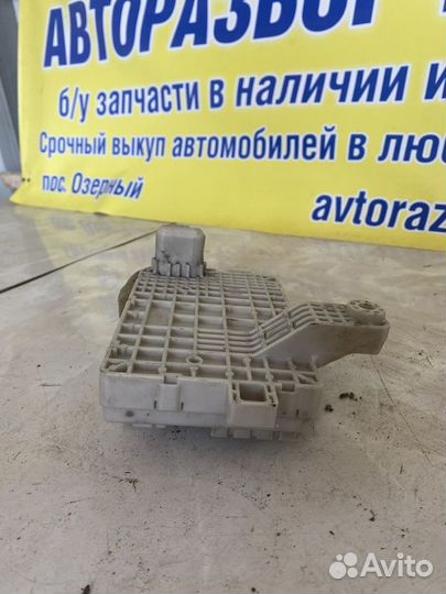 Блок предохранителей Mazda 6GG 2.0