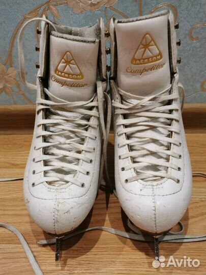 Фигурные коньки jackson