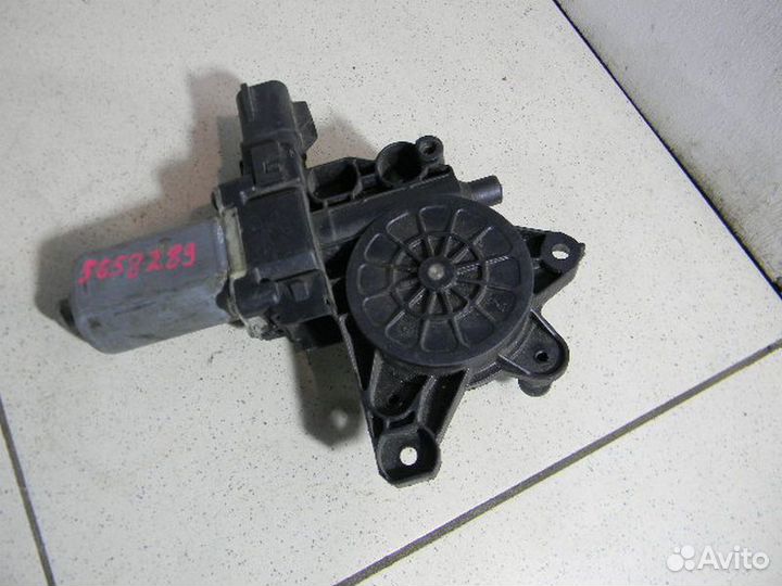 Моторчик заднего левого стеклоподъемника