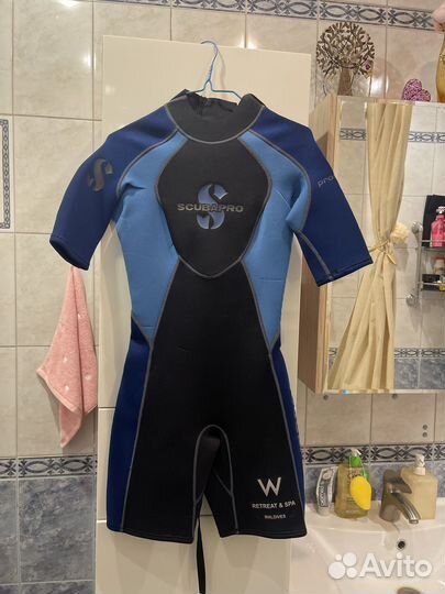 Гидрокостюм женский для плавания короткий