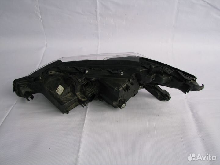 Toyota Camry V70 Фара передняя правая 2017+