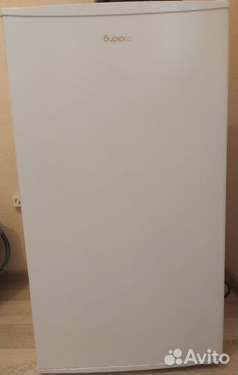 Холодильник маленький Бирюса 90