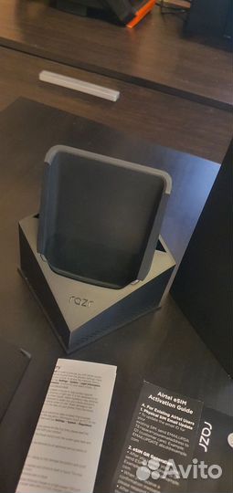 Коробка от Motorola razr 2019