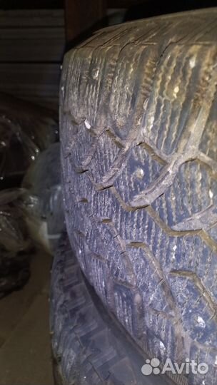 Bridgestone Blizzak Spike-01 235/60 R16 100T