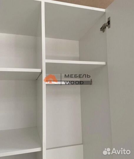 Шкаф распашной