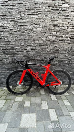 Шоссейный велосипед Trek Madone SL 6