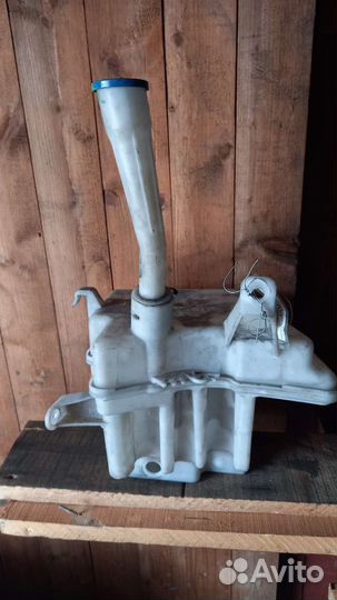 Бачок омывателя toyota avensis