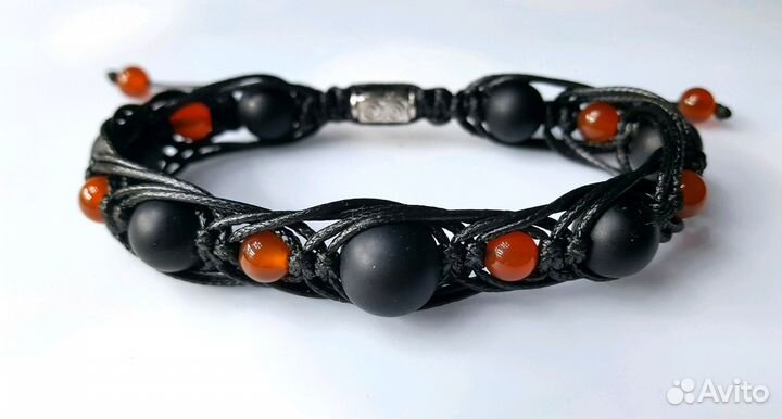 Мужские браслеты из камня