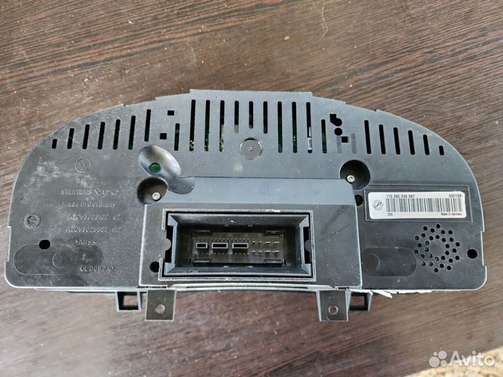 Панель приборов(спидометр) volkswagen golf 5